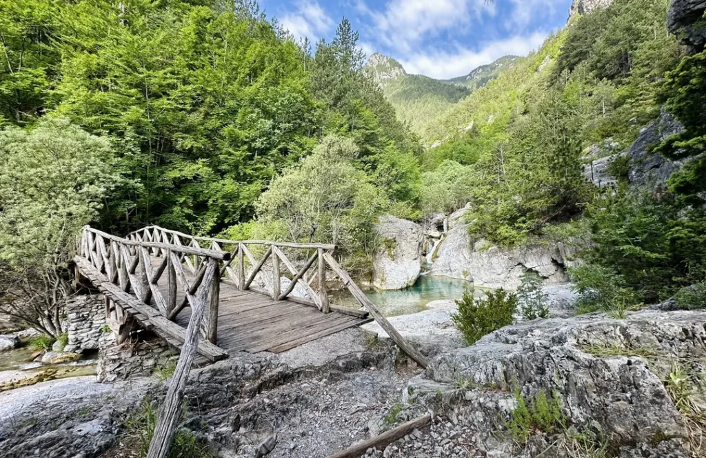 eyJidWNrZXQiOiJhc3NldHMuYWxsdHJhaWxzLmNvbSIsImtleSI6InVwbG9hZHMvcGhvdG8vaW1hZ2UvNzYxMTExNTQvODRjODhjNjdmODc2NDNjM2ZlY2U4MzBmNzI2YThiNWMuanBnIiwiZWRpdHMiOnsidG9Gb3JtYXQiOiJ3ZWJwIiwicmVzaXplIjp7IndpZHRoIjoxMDgwLCJoZWlnaHQiOjcwMCwiZml0IjoiY29 1024x664